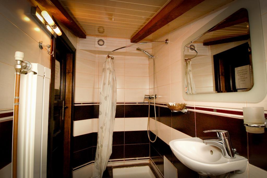 Hotel Zara Roman Kamer foto